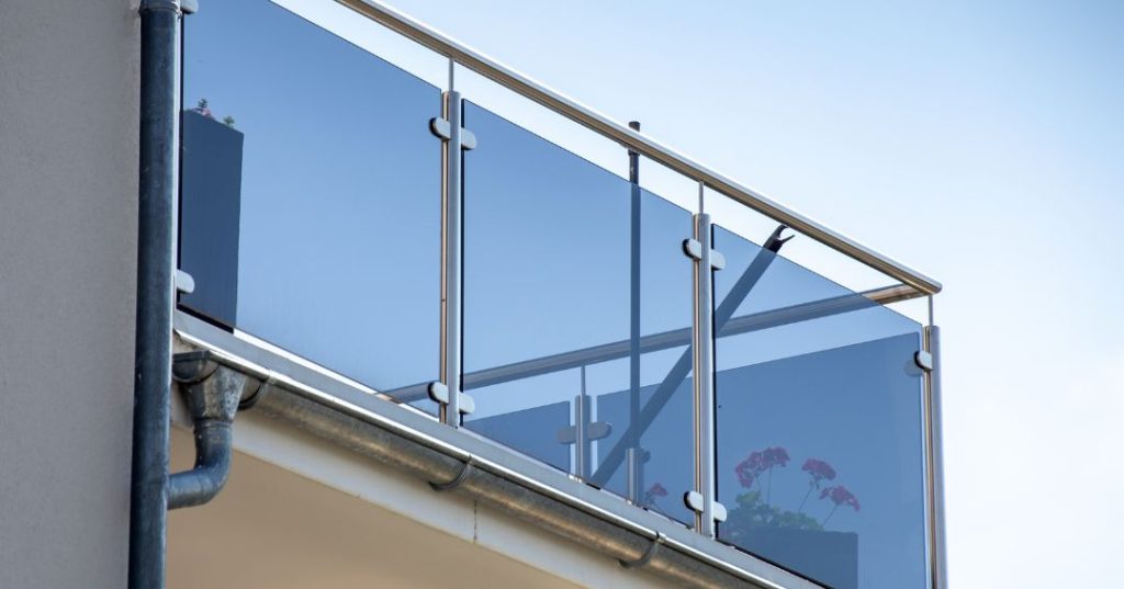 Guarda-corpo de vidro em São Luís